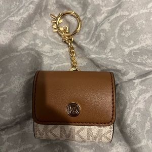 Michael Kors Logo Clip Case For Apple AirPods